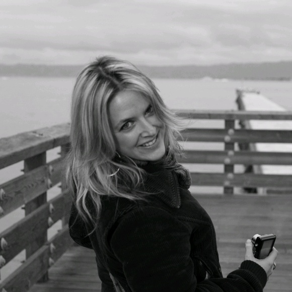 Meet your Posher, Zoe - Picture 1 of 1